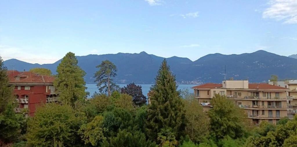 Studio With Lake And Montains Views Free Parking Luino Buitenkant foto